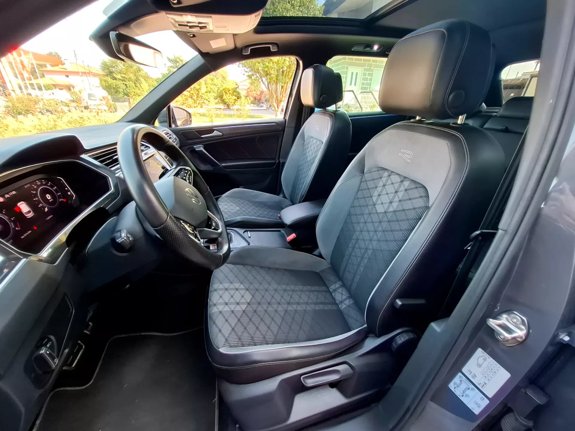 Volkswagen Tiguan 1.4 TSI eHybrid R-Line DSG